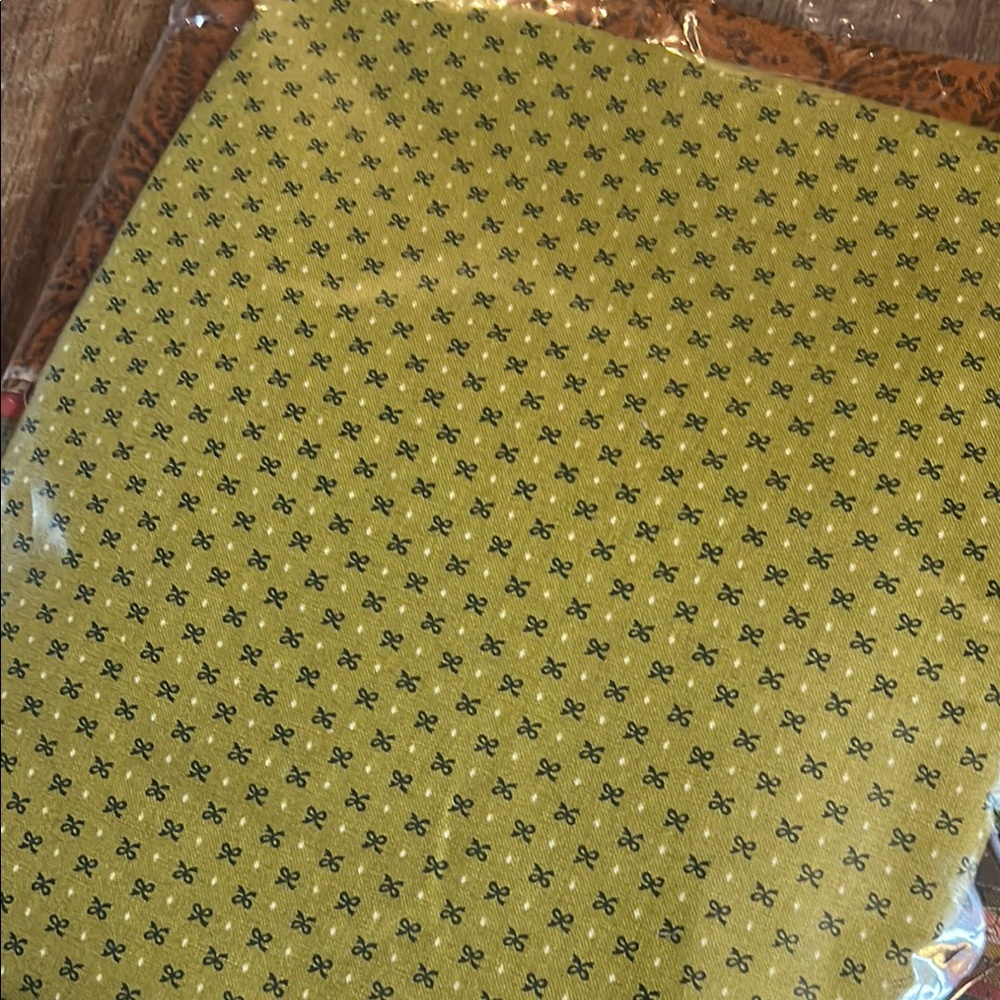 Patchwork Quilt - Multicolor Pattern - Picture 5 of 6